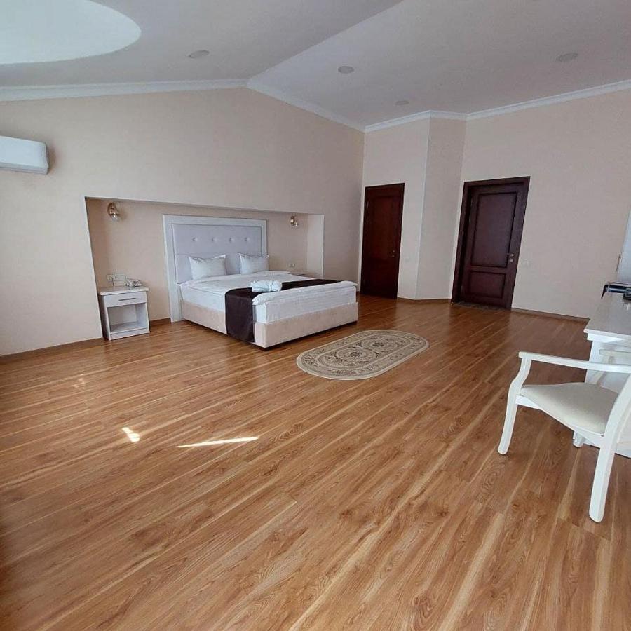 Queens 2 Hotel Ташкент Екстер'єр фото