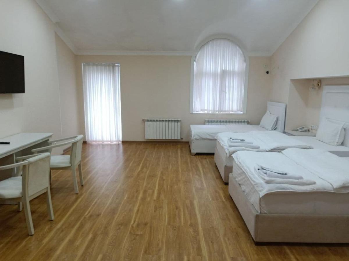Queens 2 Hotel Ташкент Екстер'єр фото