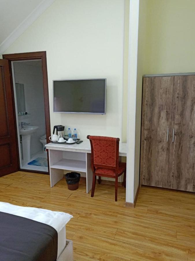 Queens 2 Hotel Ташкент Екстер'єр фото