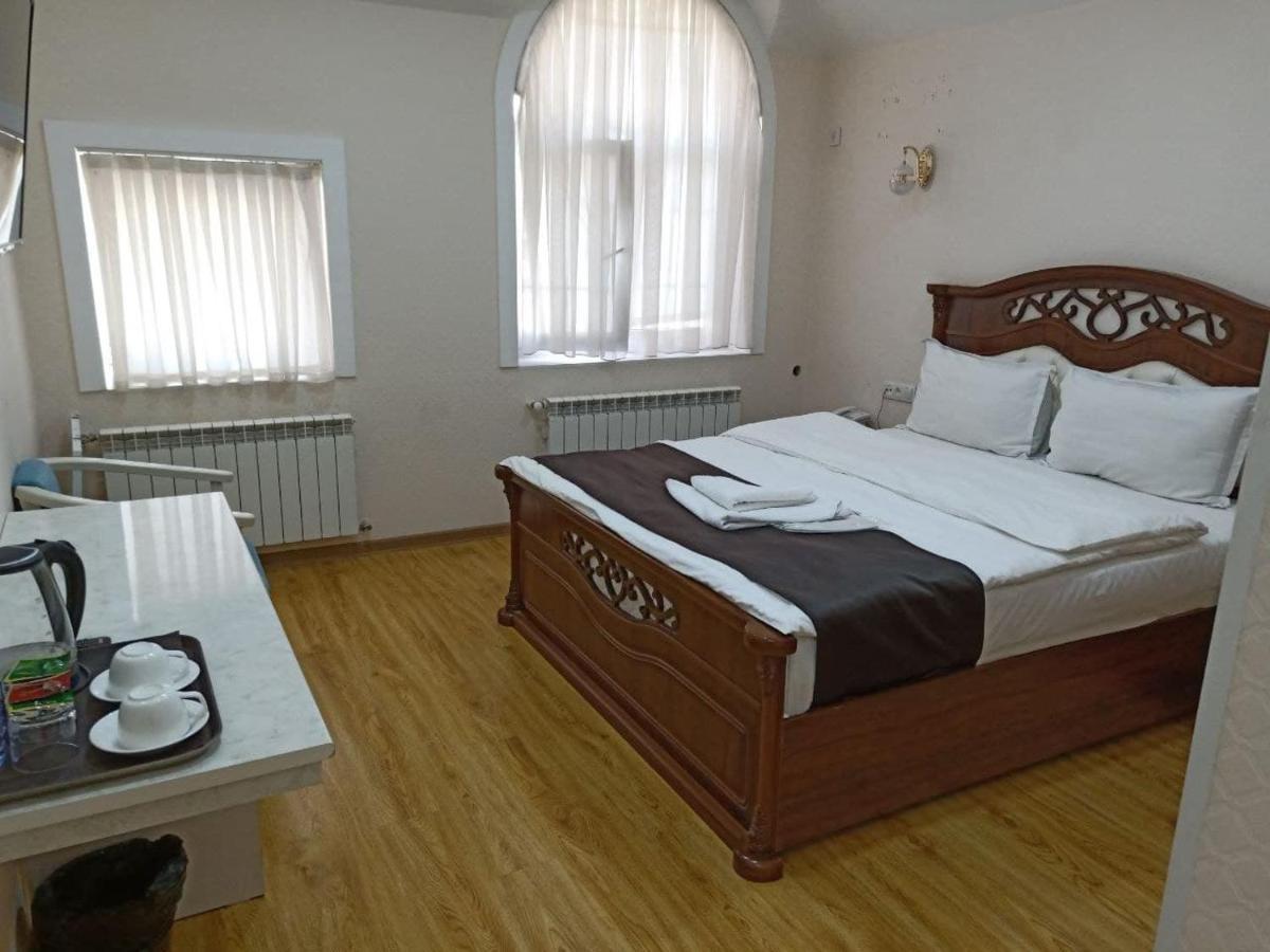 Queens 2 Hotel Ташкент Екстер'єр фото