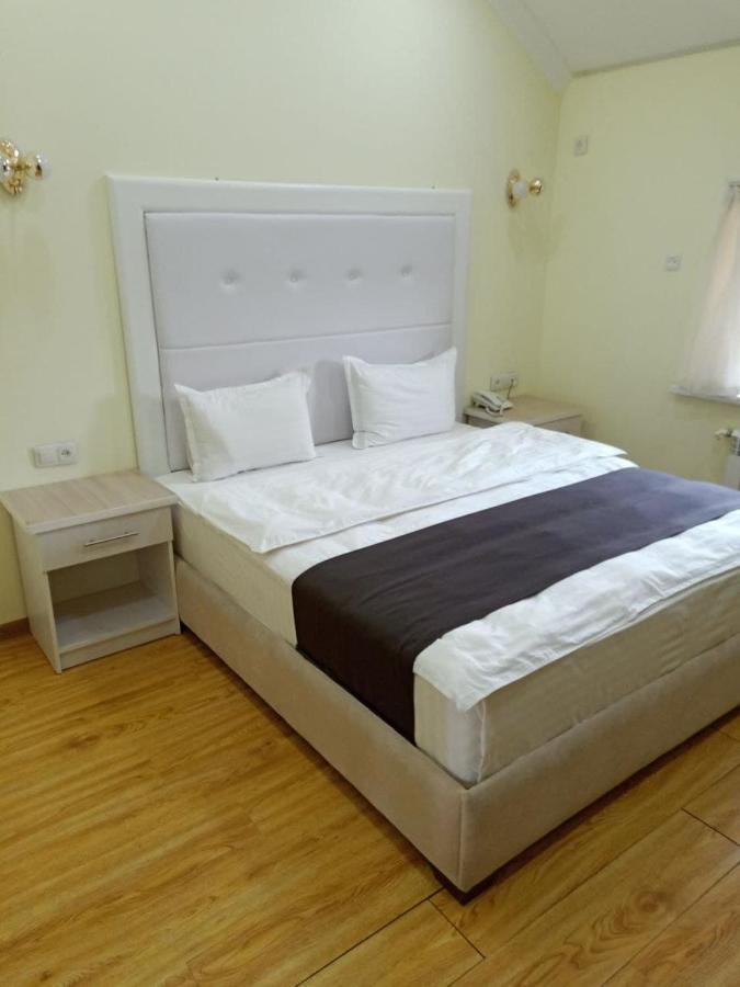 Queens 2 Hotel Ташкент Екстер'єр фото