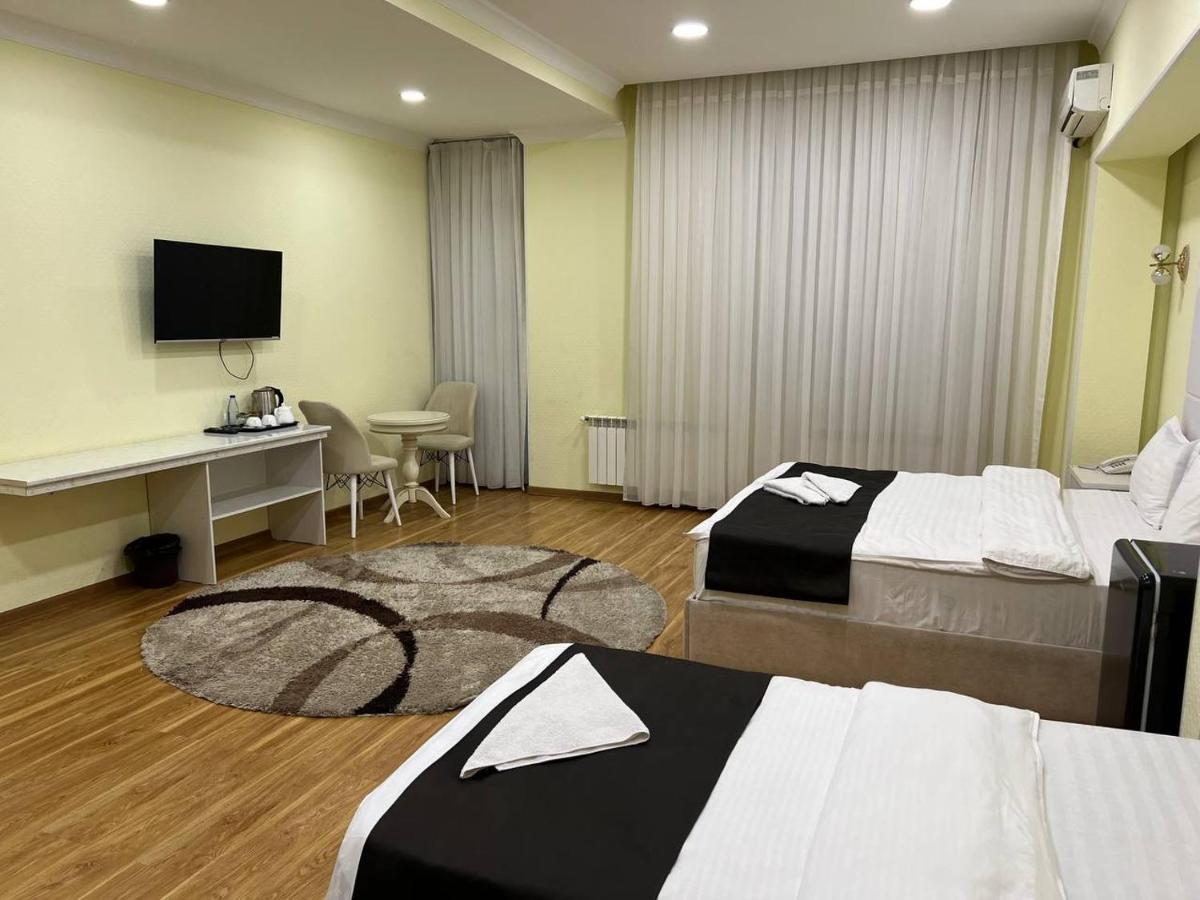 Queens 2 Hotel Ташкент Екстер'єр фото